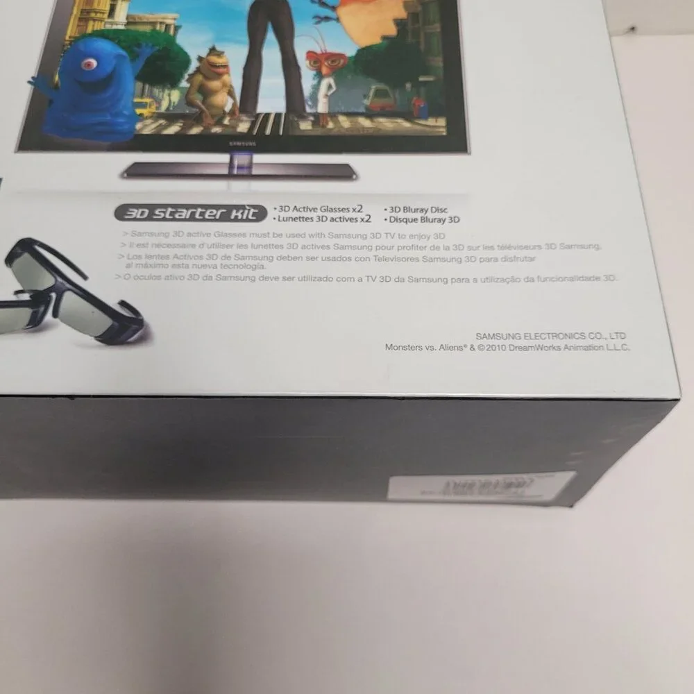 Samsung 3D Starter Kit Active Glasses & Monsters VS Aliens 3D Blu-Ray NEW